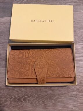 Oak Leather - Tan Embossed Leather Wallet